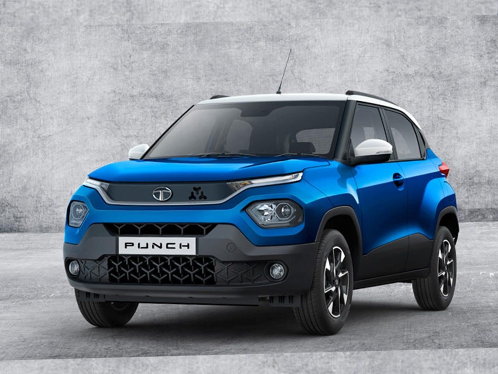 Picture of: Best Car Under Rs  Lakh in India : Tata Punch, Maruti Suzuki