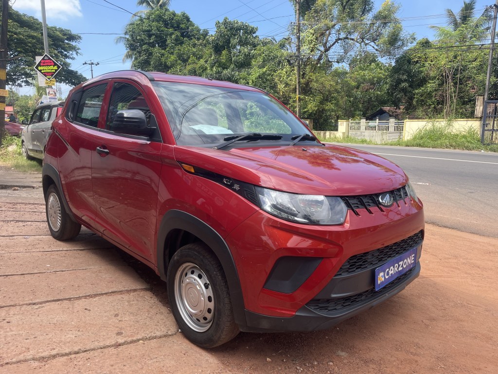 Picture of: Used Mahindra KUV K Petrol BS IV in Kannur 03 model, India